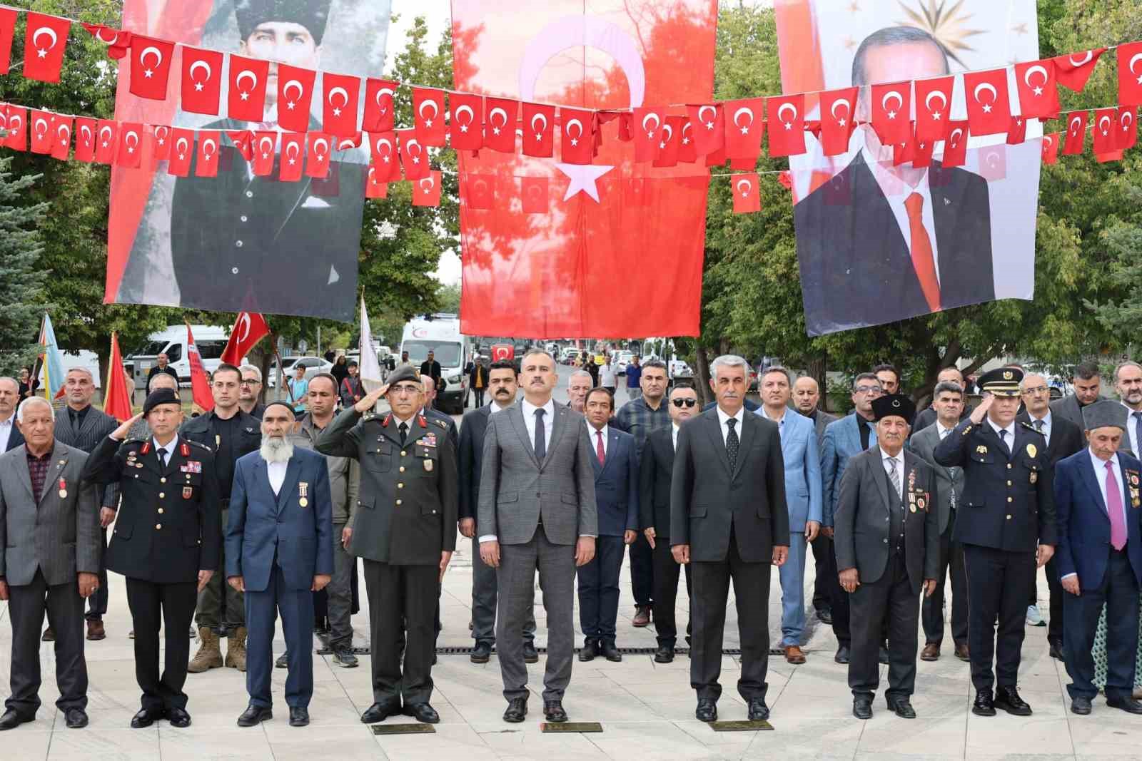 Ağrı’da Gaziler Günü dolayısıyla tören düzenlendi İhlas Haber Ajansı – iha.com.tr