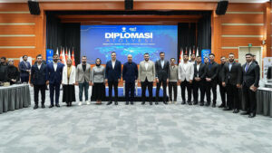 Dünya Etnospor Birliği Başkanı Bilal Erdoğan, Diplomasi Atölyesi’nde gençlerle bir araya geldi – Anadolu Ajansı