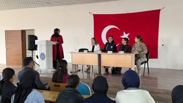Patnos’ta “Kariyer günleri” etkinliği: Gençlerin geleceğine ışık tutuldu – Habertürk
