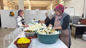 Ağrı’da ata tohumuyla yetişen lahanalar turşuya dönüşüyor İhlas Haber Ajansı – İhlas Haber Ajansı