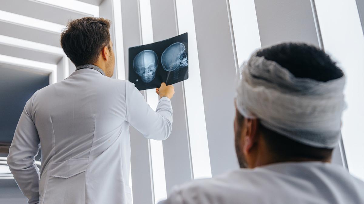 Gözündeki ağrı için doktora gitti! Kafatasında 12 santimetrelik dal parçası çıkarıldı – TREND – Mynet