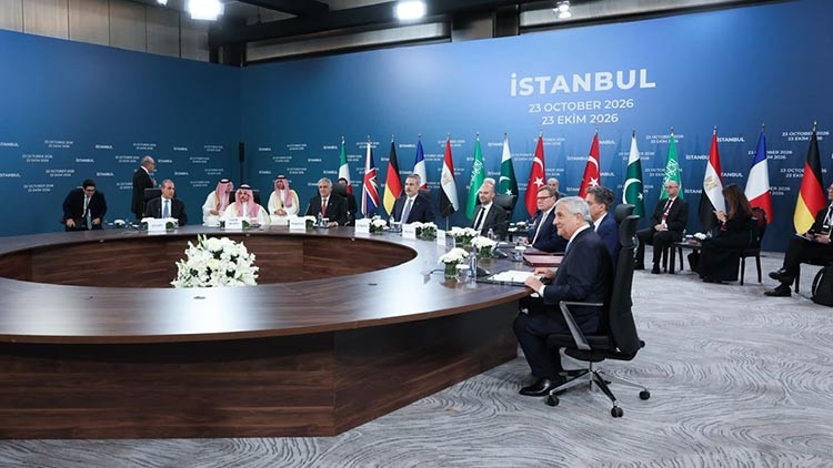 Diplomasinin kalbi Türkiye’de attı! Dünya basını İstanbul’a kilitlendi… ‘Benzersiz’ – Hürriyet