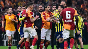 Galatasaray-Fenerbahçe derbisi dünya basınında! ‘Kavga çıktı! Osimhen haksız rekabet’ – Hürriyet