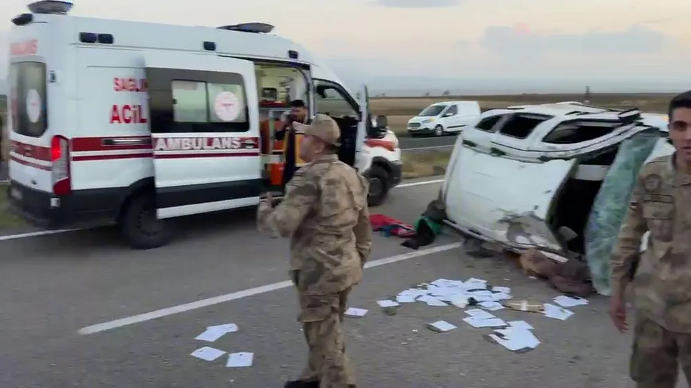 Patnos’ta Takla Atan Araçta 7 Kişi Yaralandı – Van Postası Gazetesi