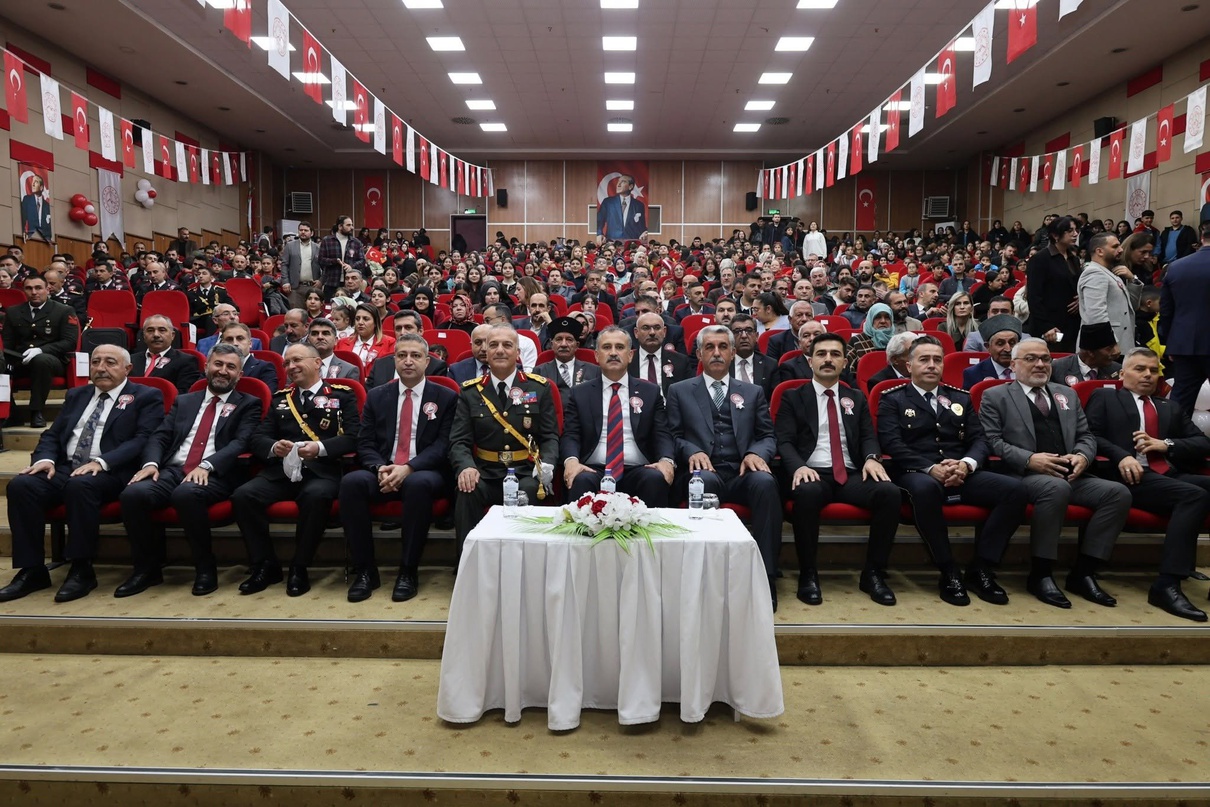 Ağrı’da 29 Ekim Cumhuriyet Bayramı Coşkuyla Kutlandı – Son Dakika