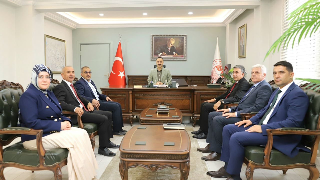Ağrı İl Milli Eğitim Müdürü, Kaymakam Ayvat ile görüştü – Doğubayazıt Gazetesi