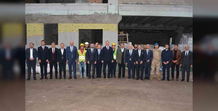 Ağrı Valisi Bozkurt Patnos’taki projeleri denetledi – Saray Medya