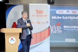 AİÇÜ Rektörü Prof. Dr. İlhami Gülçin Patnos’ta gençlere yapay zekayı anlattı – Haberler