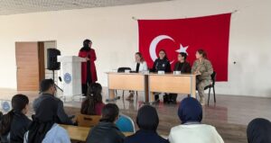 Patnos Devlet Hastanesi Başhekim Yardımcısı Kariyer Günleri’nde öğrencilerle buluştu – Haberler