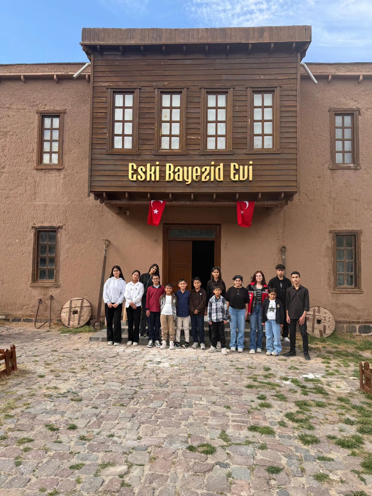 Ağrı Tutak’ta çocuklar için Doğubayazıt’a kültürel gezi düzenlendi – Son Dakika