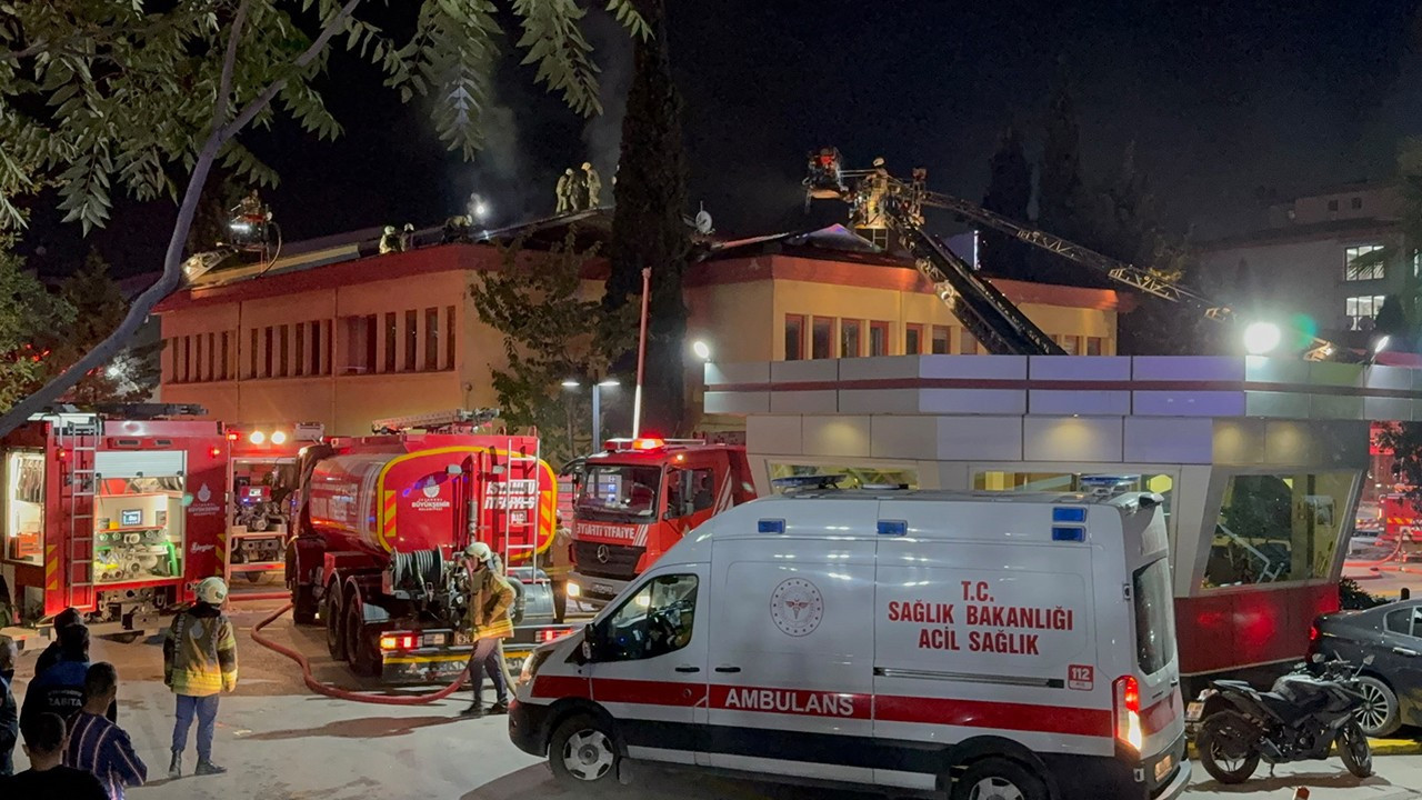 Koşuyolu Yüksek İhtisas Eğitim ve Araştırma Hastanesi’nde yangın – Dünya Gazetesi